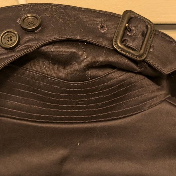 Navy Burberry Men's raincoat size 48 (altered tho)...hardly worn - Picture 10 of 15